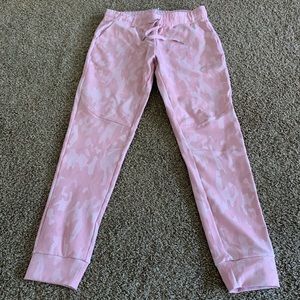 Buff bunny joggers size xl